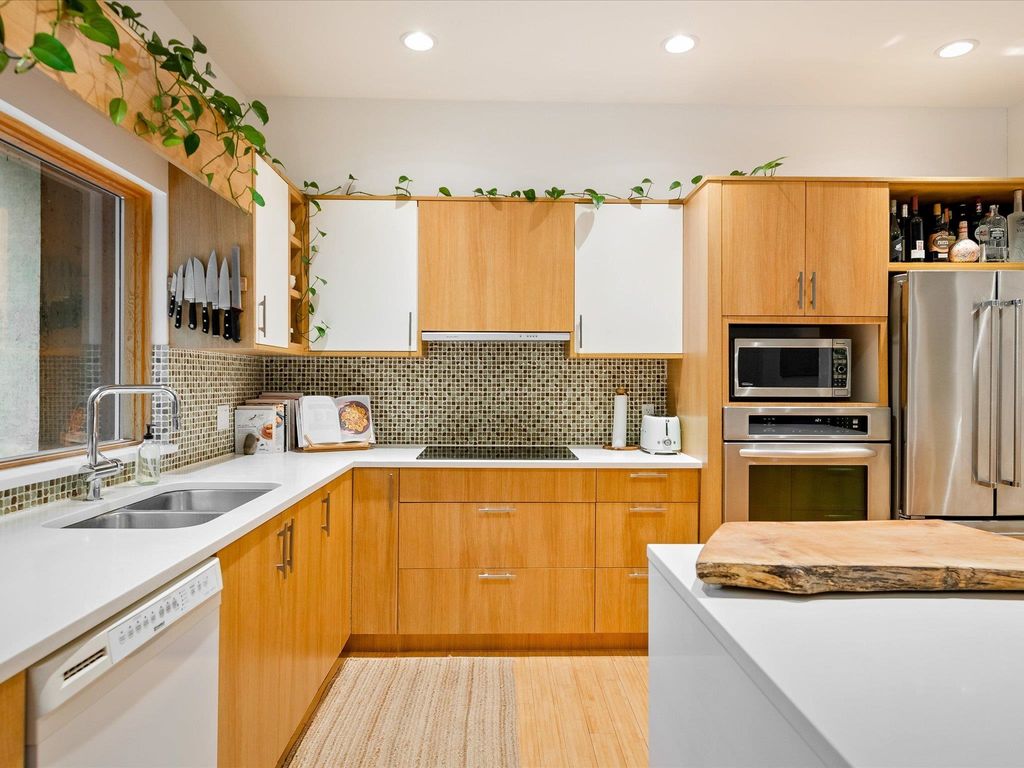 listing image 1108243055962859474