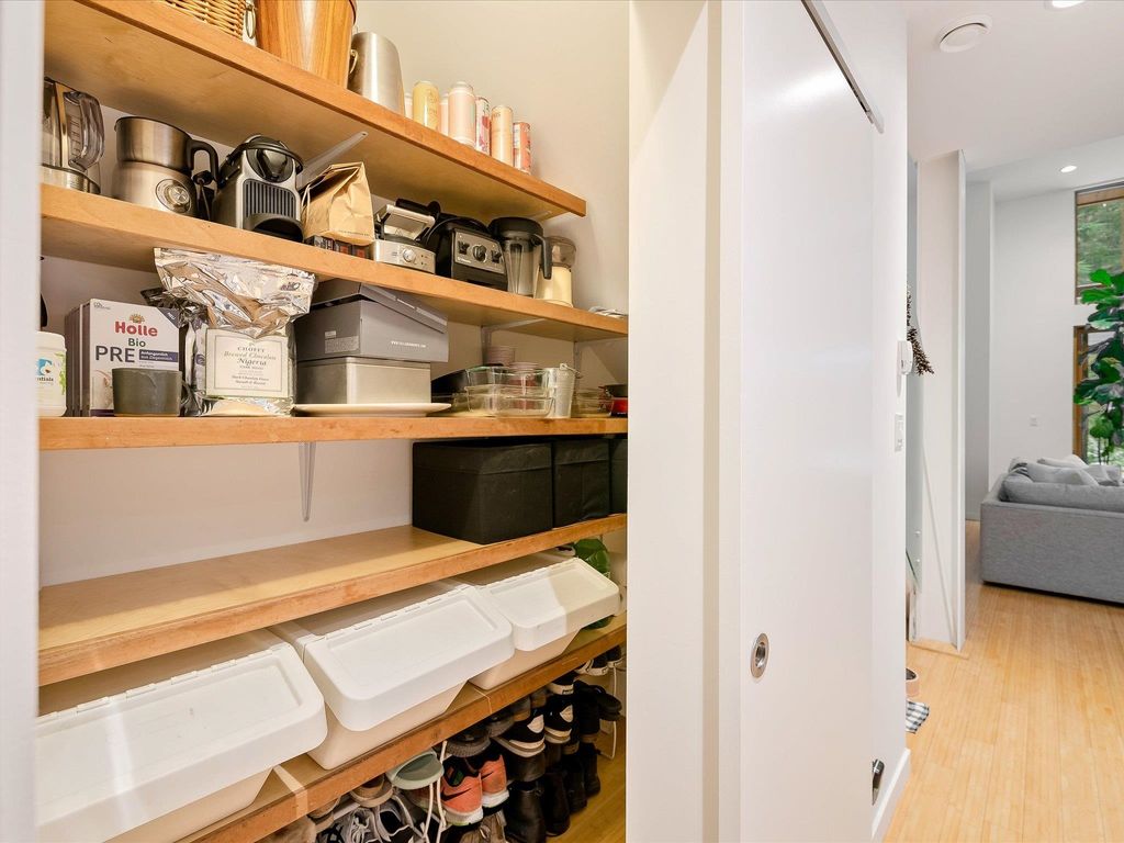 listing image 1108789569970918069