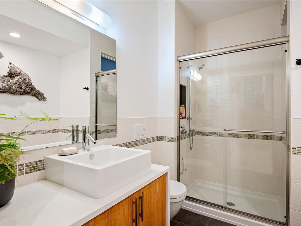 listing image 1108754738632391860