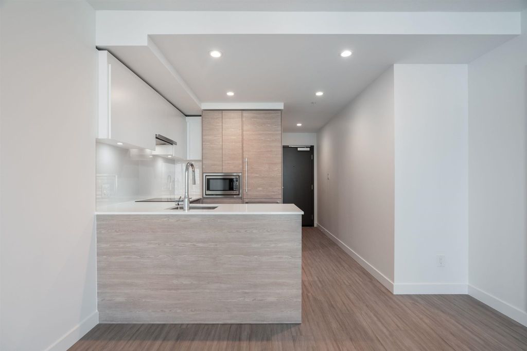 listing image 1107728223210743753