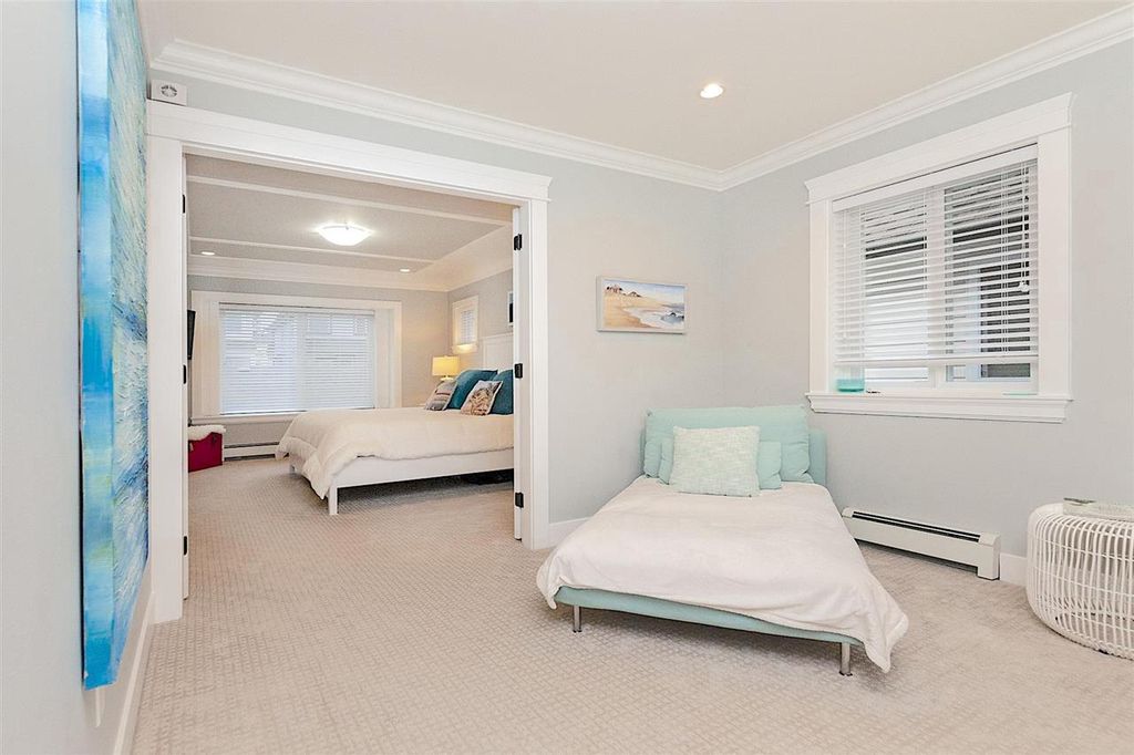 listing image 1102544645176892099