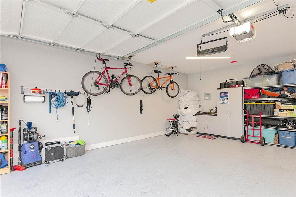 listing image 1103012240631182192