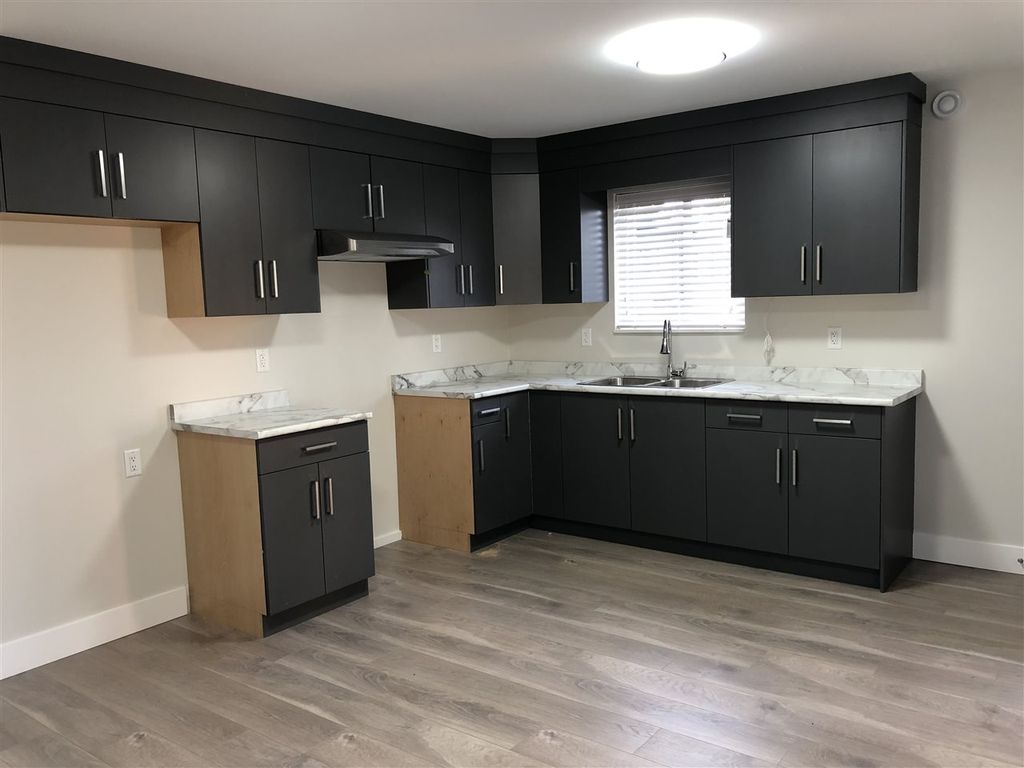 listing image 1100149322449300684
