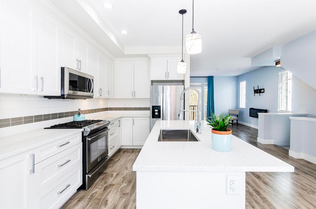 listing image 1104941961334933998