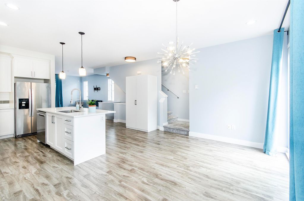 listing image 1105730747095838272