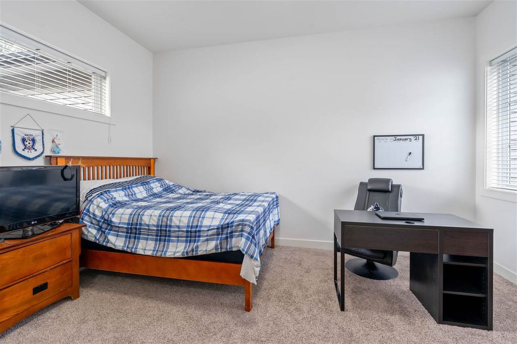 listing image 1100815231603807763