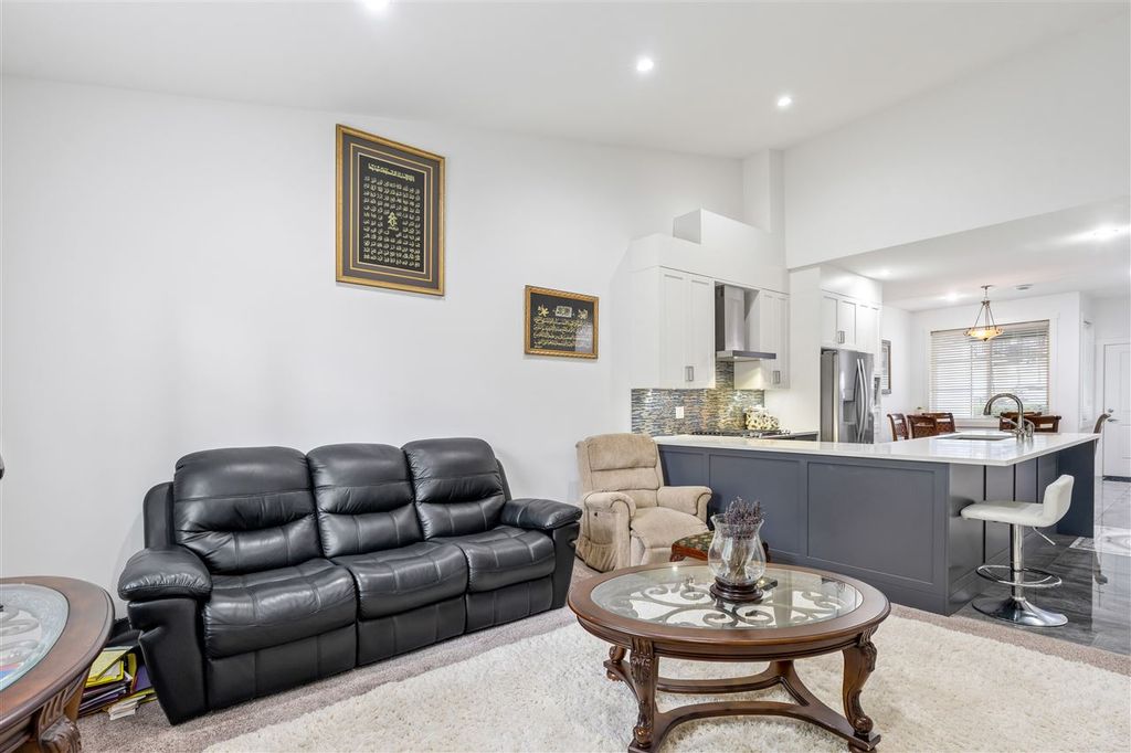 listing image 1101125968604862692