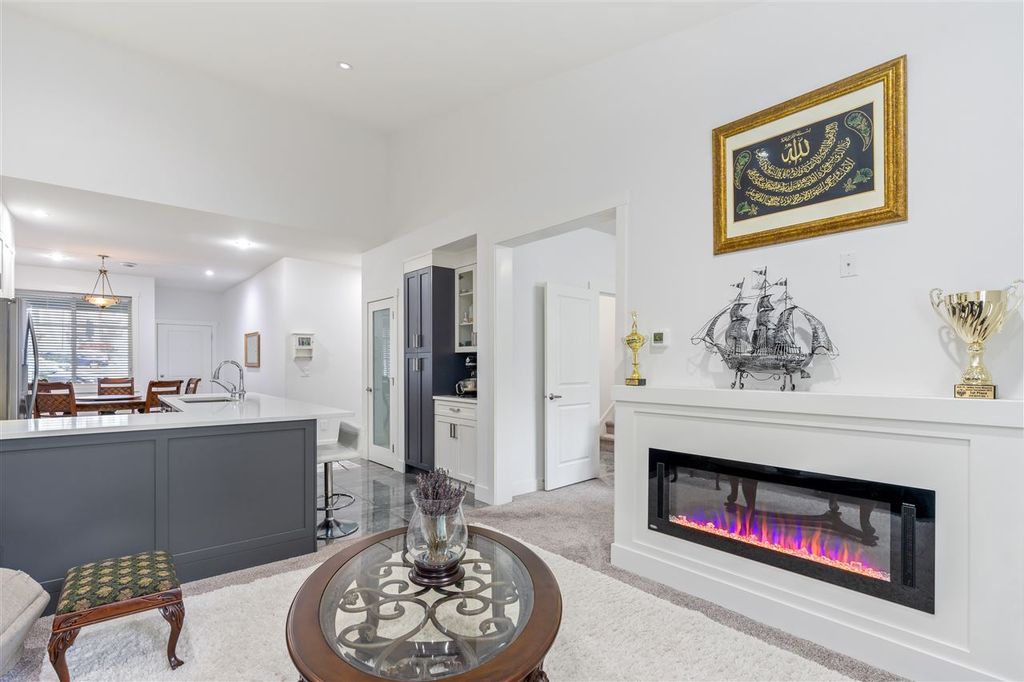 listing image 1107818590602947155