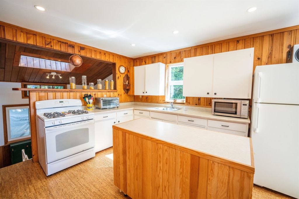 listing image 1102481119633448082