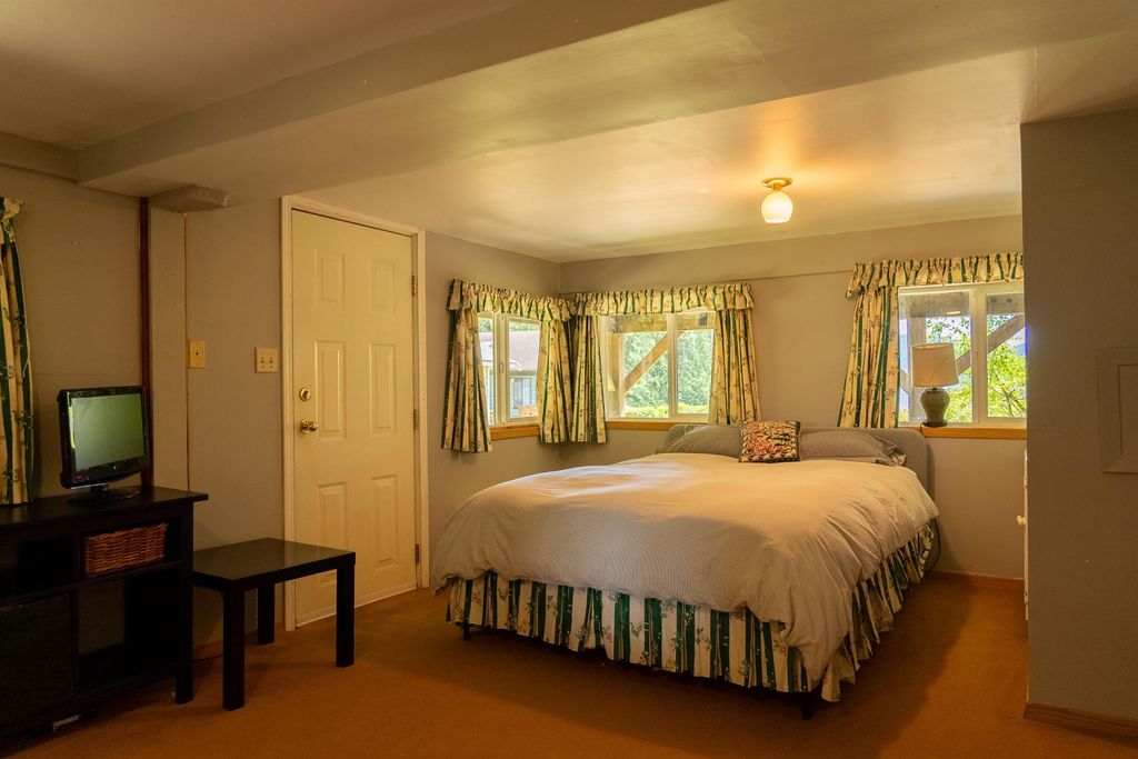 listing image 1109844382654811676