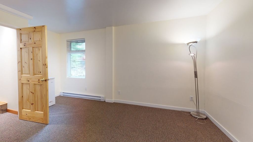 listing image 1105421187791623240