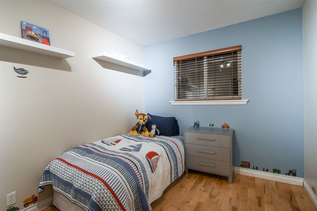 listing image 1107607841782132874