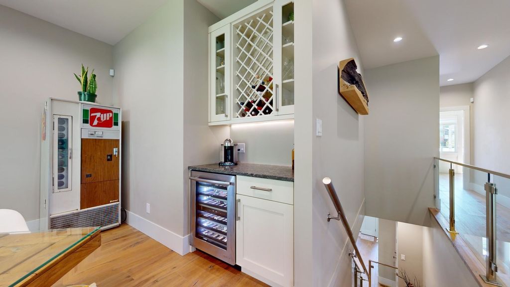 listing image 1108526526122595617