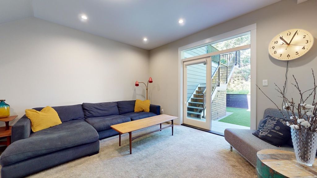 listing image 1105133184321940967