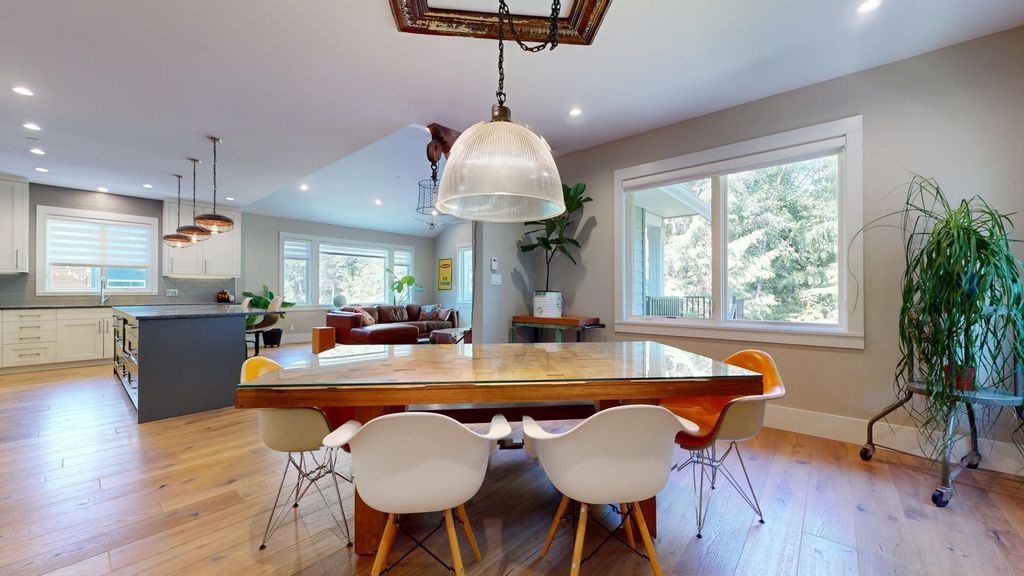 listing image 1103778826373441176