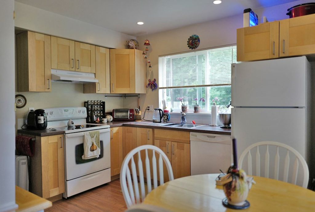 listing image 1102141903248024174
