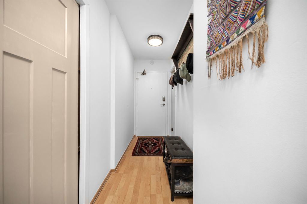 listing image 1109137609071433127