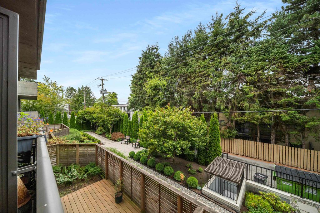 listing image 1101160839851956038
