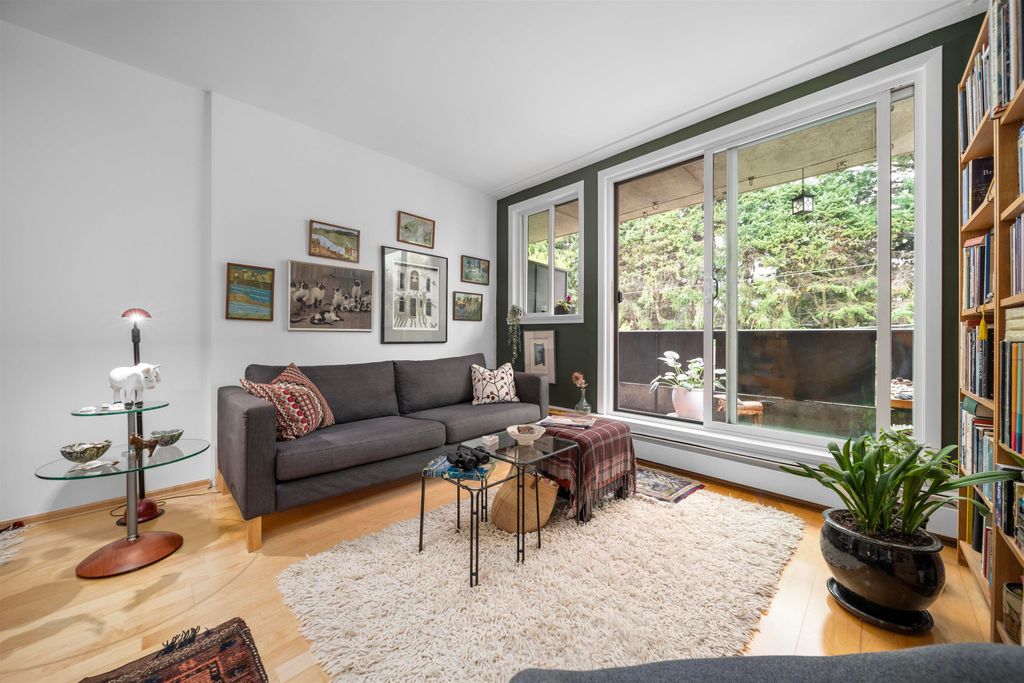 listing image 1102547086004849446