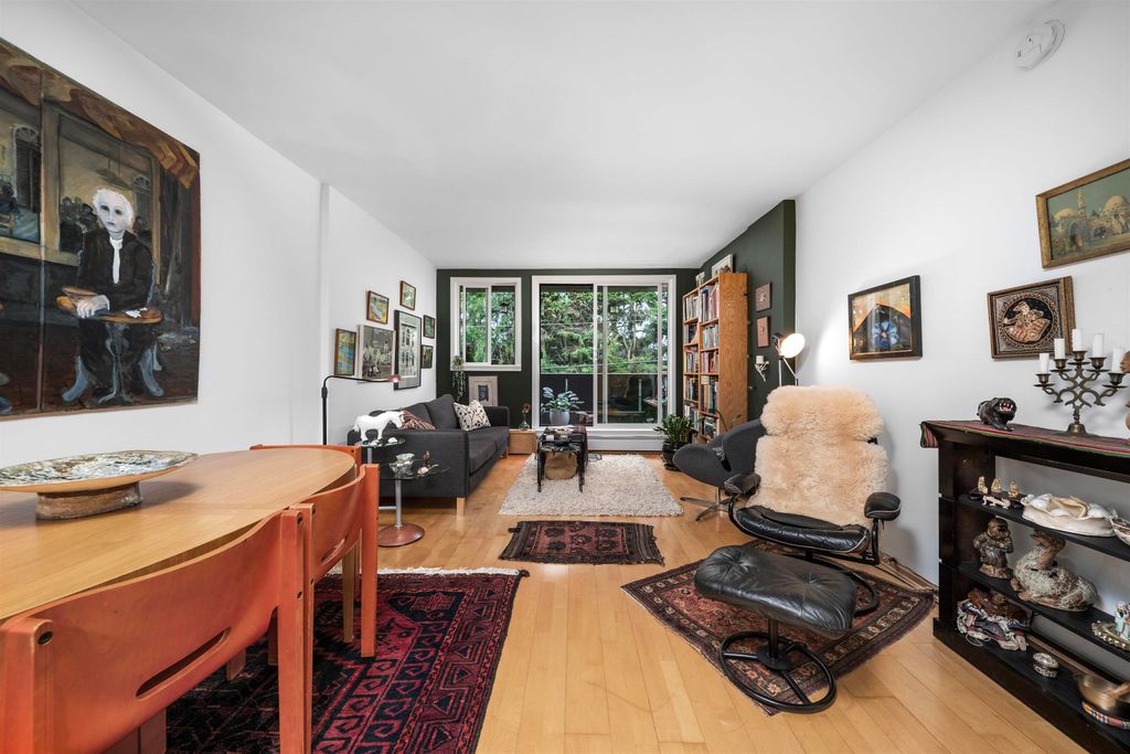 listing image 1104662336136288591