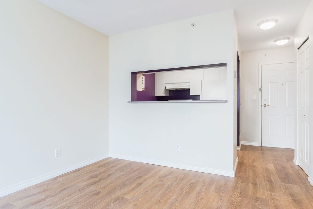 listing image 1102600645726470147