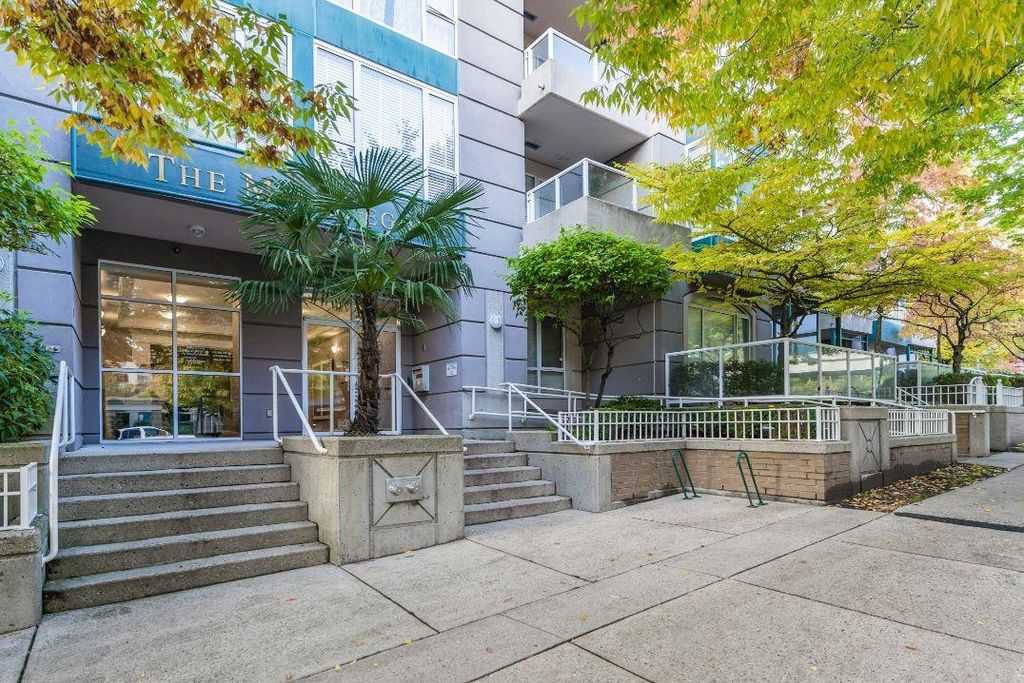 listing image 1103574633110584600