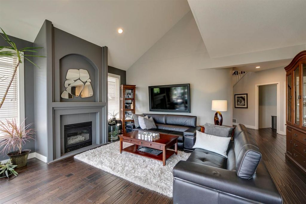 listing image 1100677929498324178