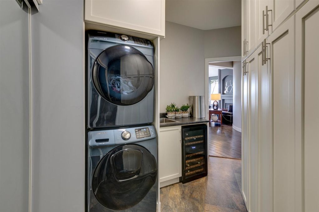 listing image 1107282903236886549