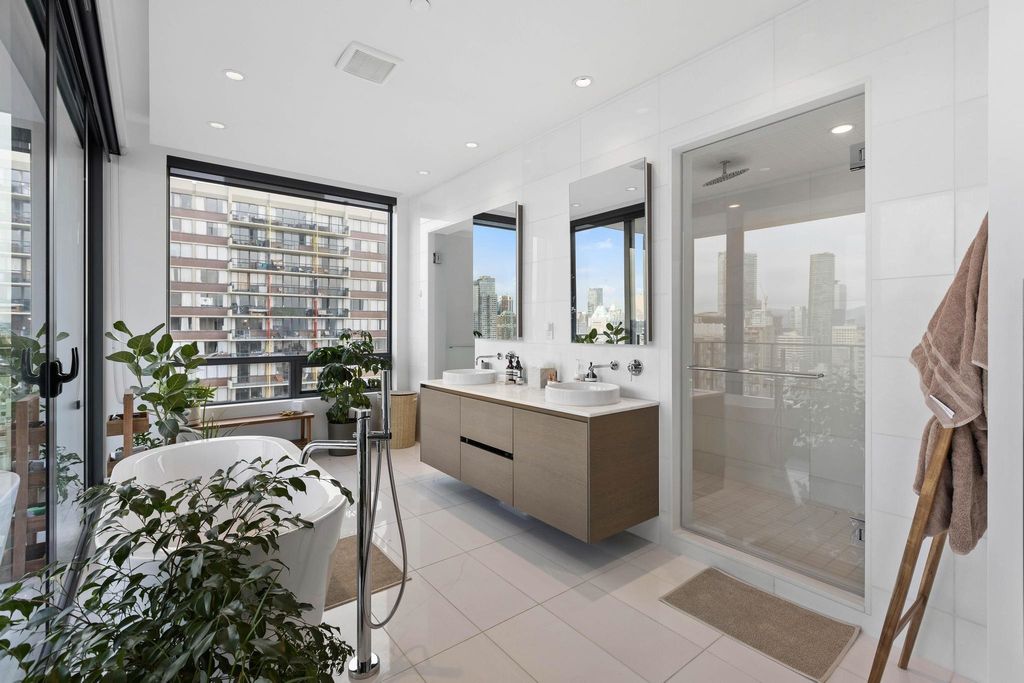 listing image 1101138023237279328