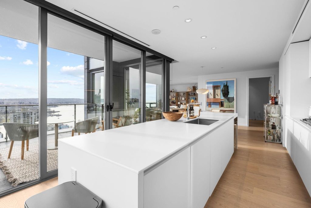 listing image 1102340797919975820