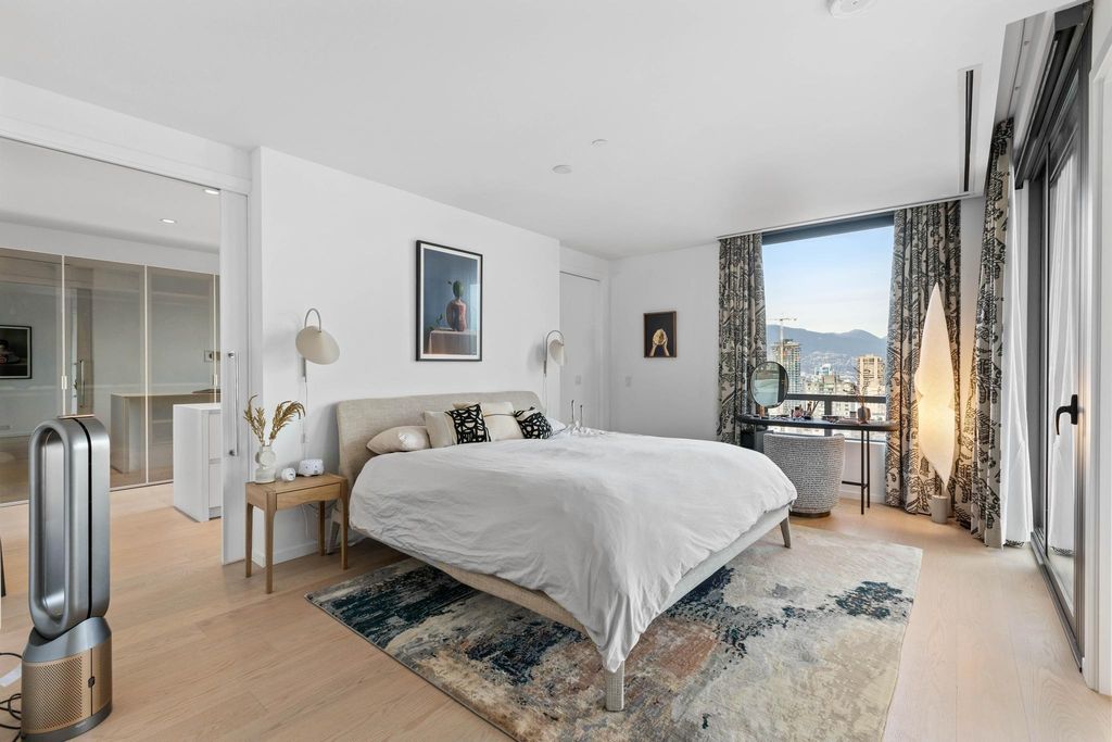 listing image 1108235822630792583