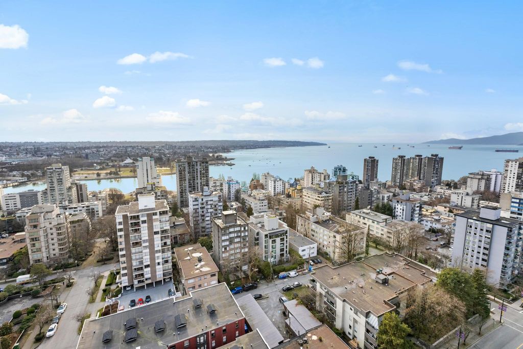 listing image 1104543836234769733