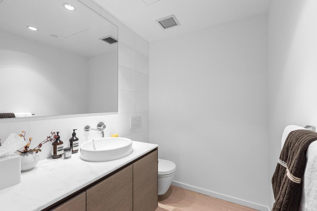 listing image 1108378171131636439