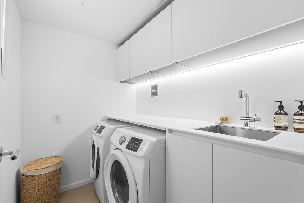 listing image 1109266747153033162