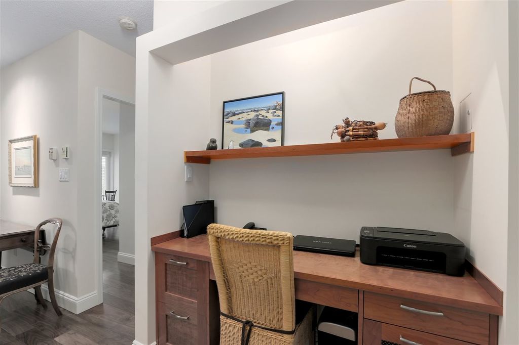 listing image 1100846953696135979