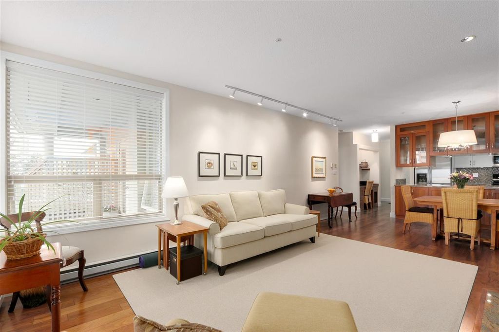 listing image 1100245375016141107