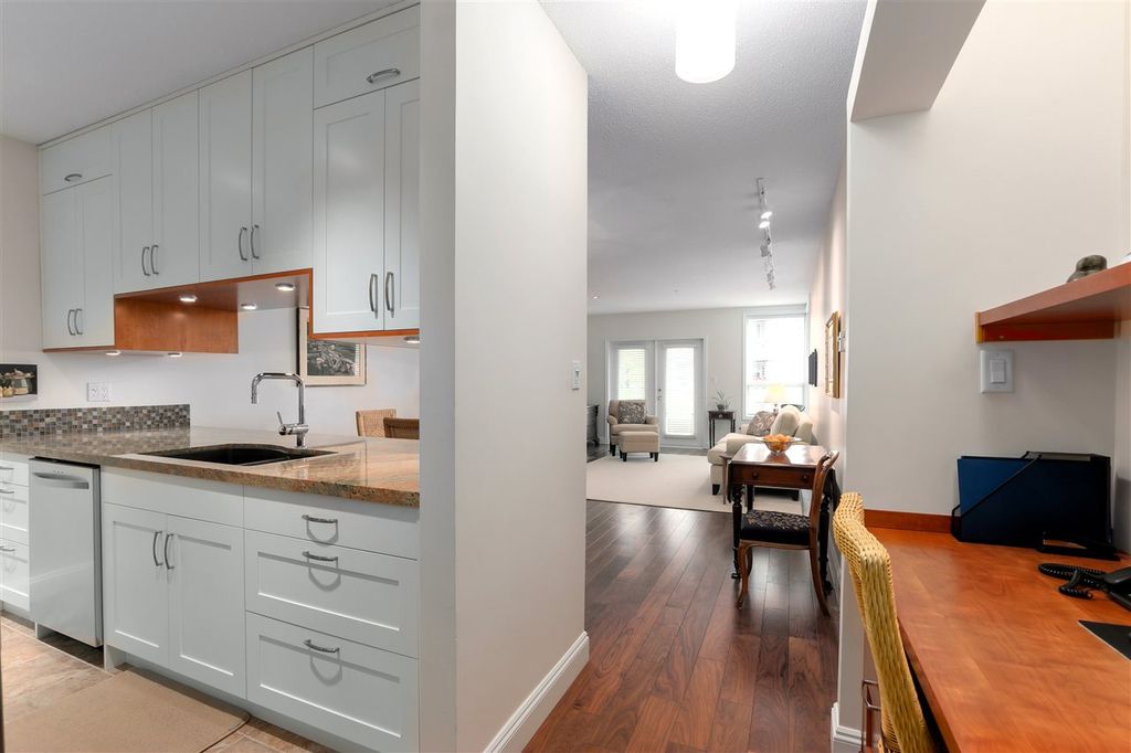listing image 1104072850778297720