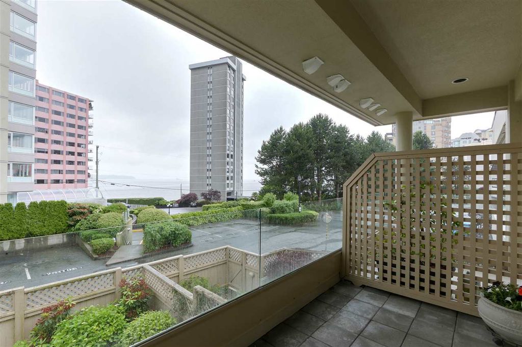 listing image 1106261390321674725