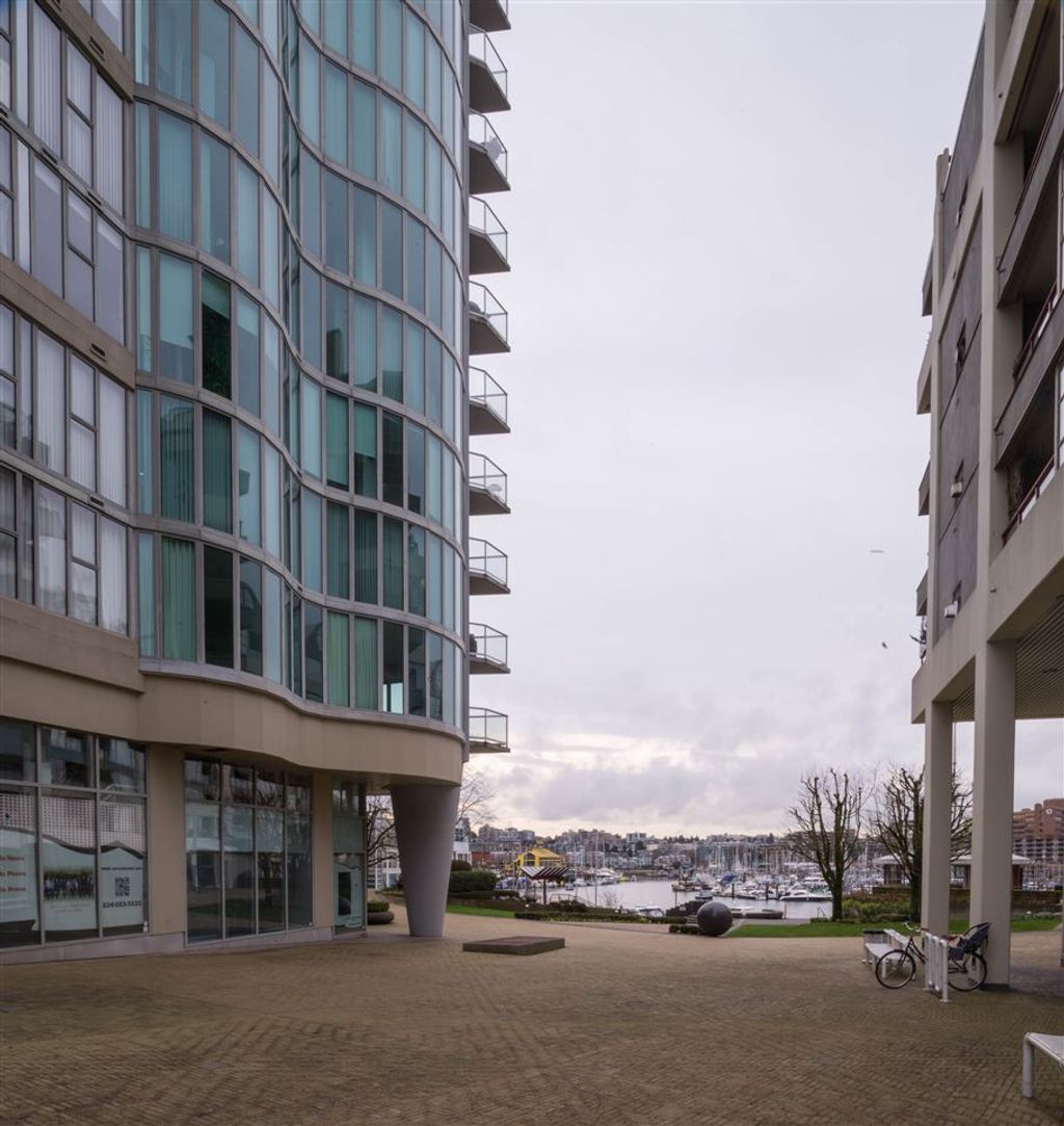 listing image 1106524594145533180