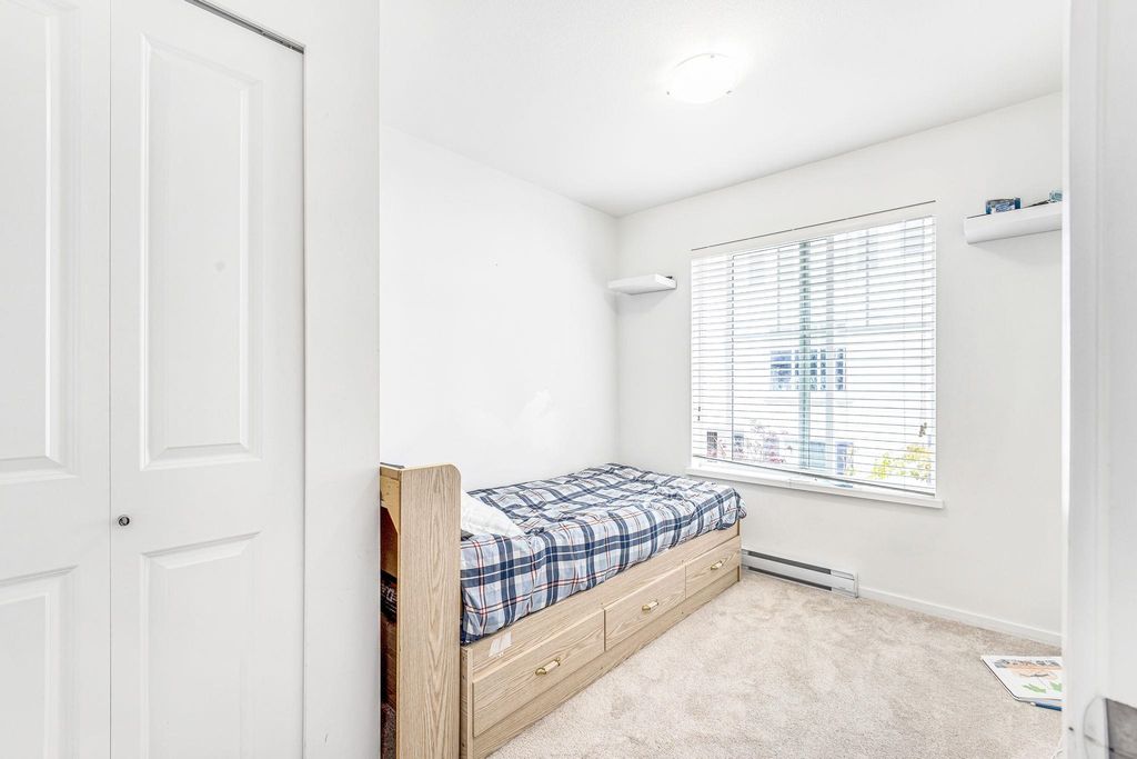 listing image 1101796834873697812