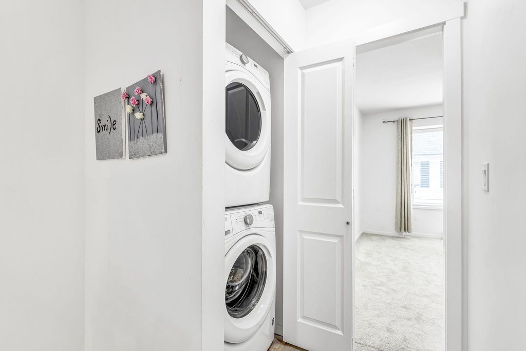 listing image 1107042993661301517