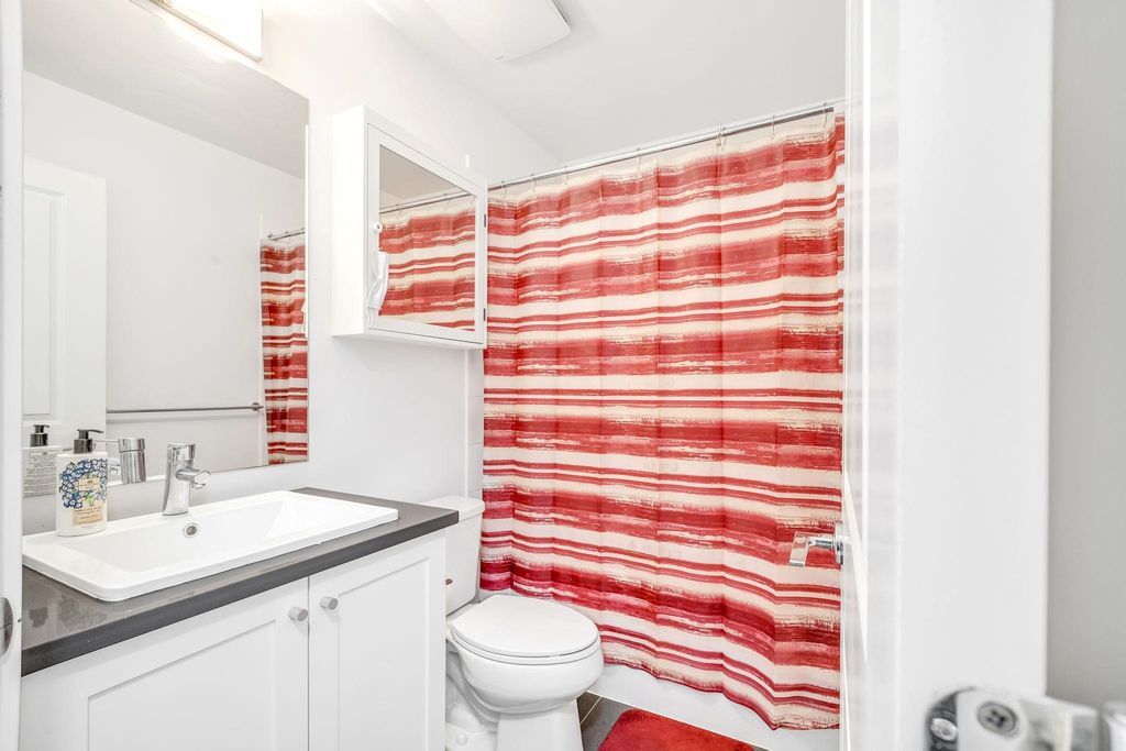 listing image 1105554184404117505