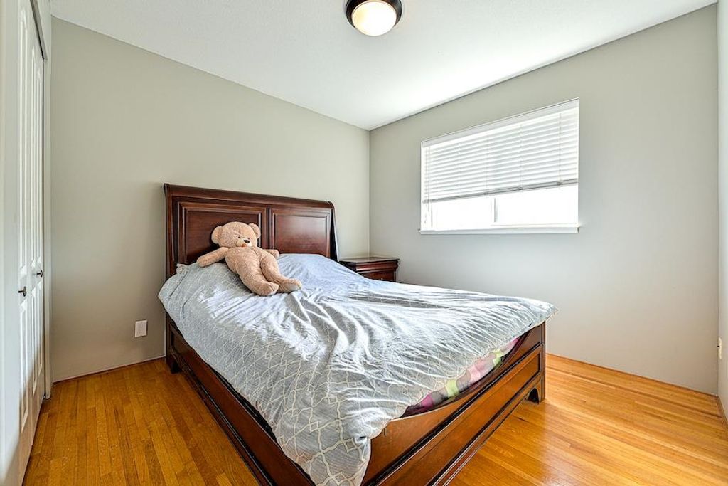 listing image 1102731553968613735