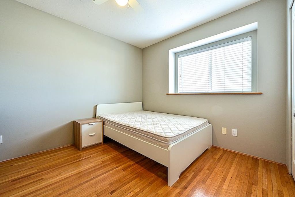 listing image 1109067670487978460