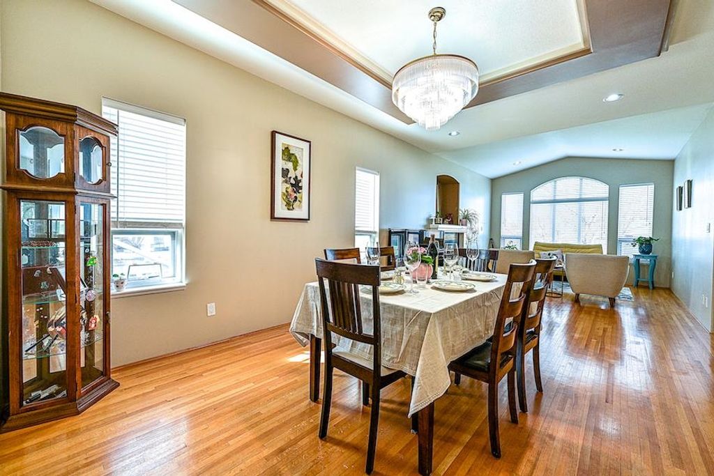 listing image 1100677798866864109