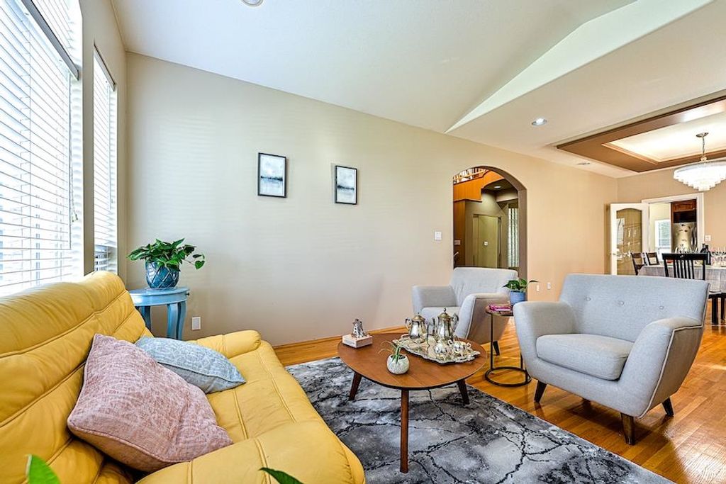 listing image 1109061193440869084