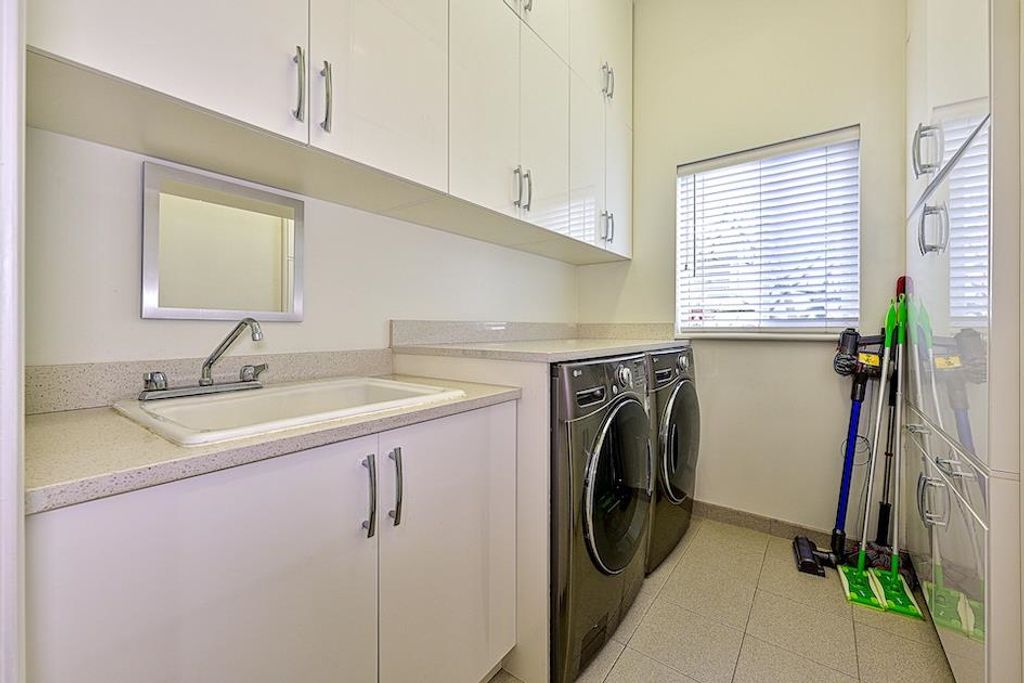 listing image 1101509563081963637