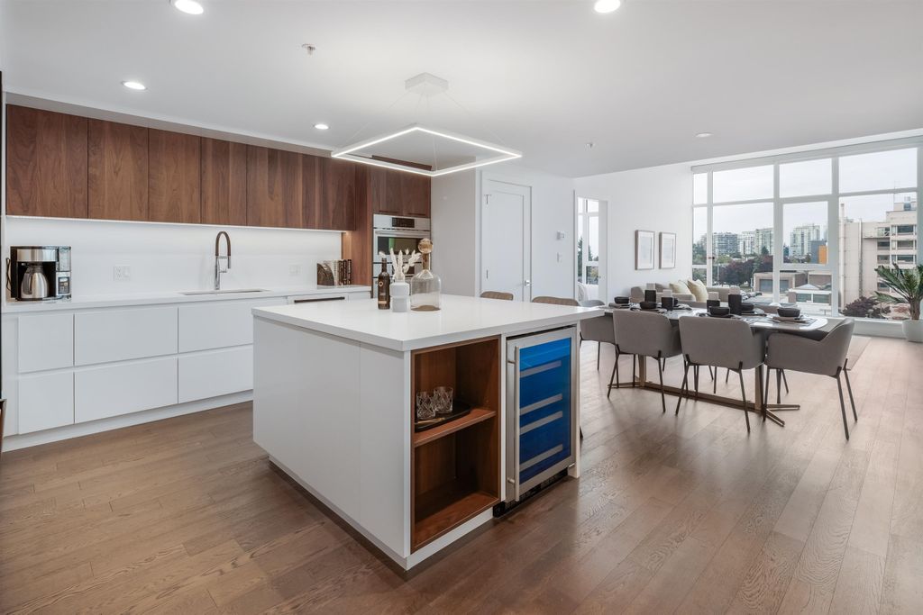 listing image 1108668643364338363