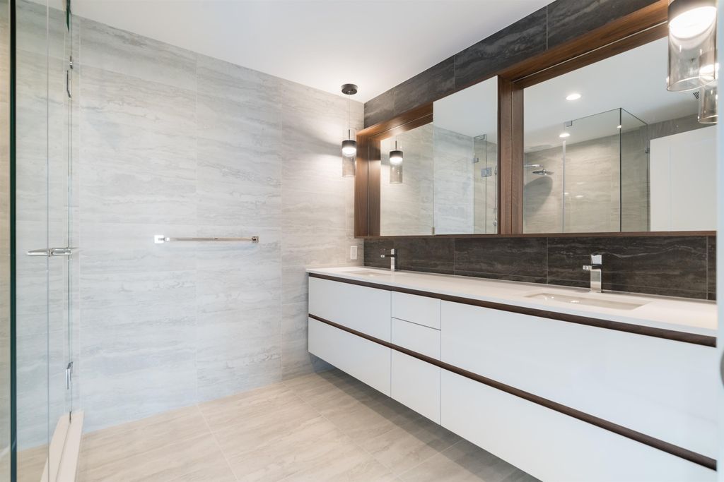 listing image 1100829097851149158