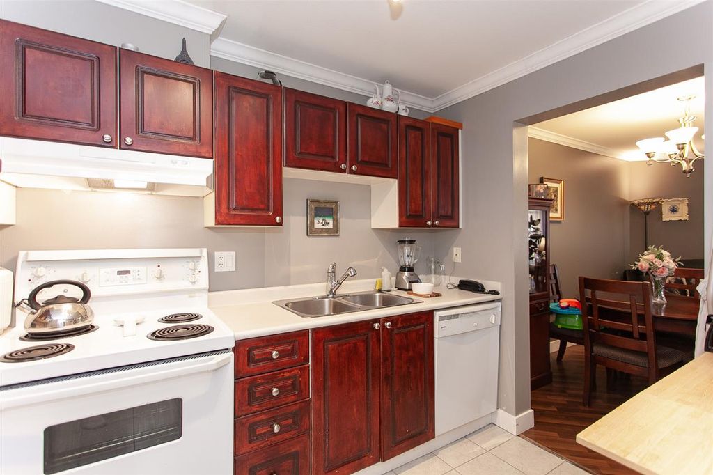 listing image 1106410563123425702